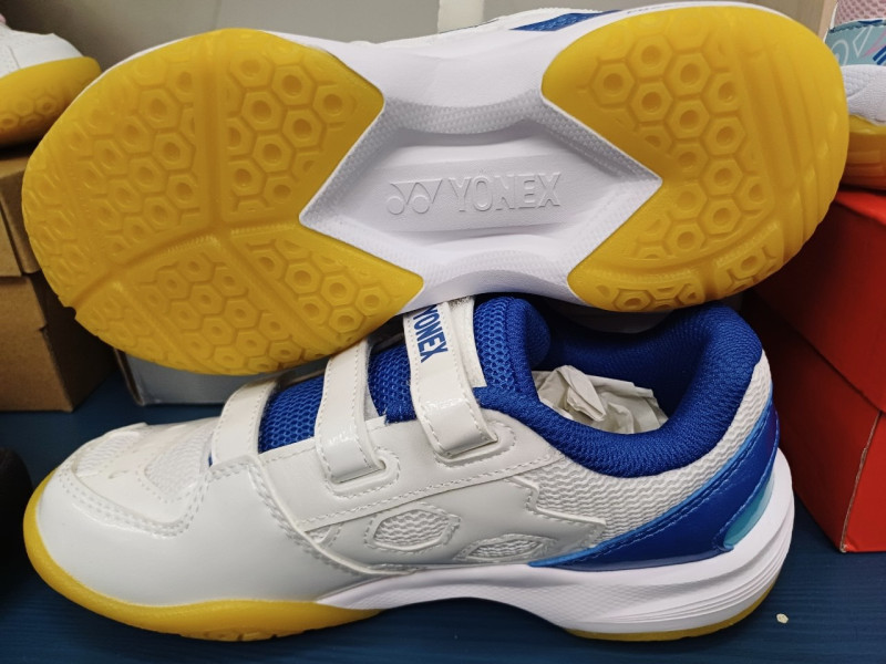 GIÀY CẦU LÔNG TRẺ EM YONEX - SIZE 33 1