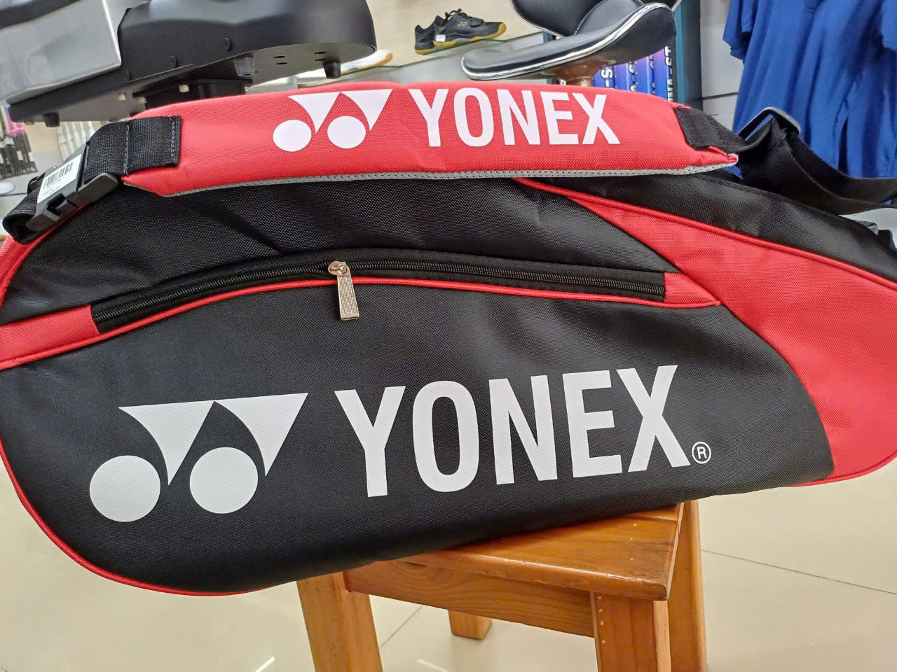 TÚI  YONEX ĐỎ ĐEN