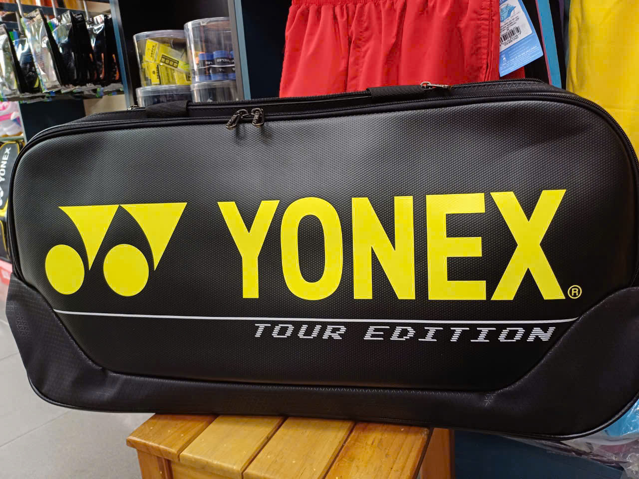 BAO ĐỰNG VỢT CẦU LÔNG YONEX - ĐEN